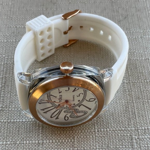 TOCS Wristwatch Gold Tone Case Quartz Analog Unisex Watch White Rubber Band - Picture 11 of 11